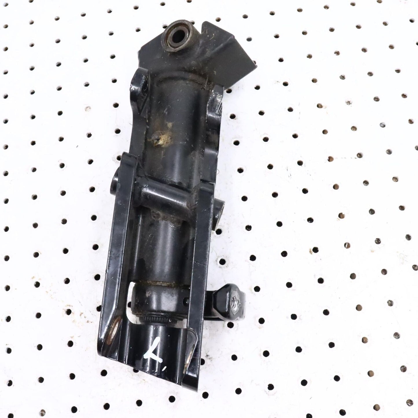 2005 ARCTIC CAT SABERCAT 600 LEFT FRONT STEERING ARM SPINDLE KNUCKLE 1703-433