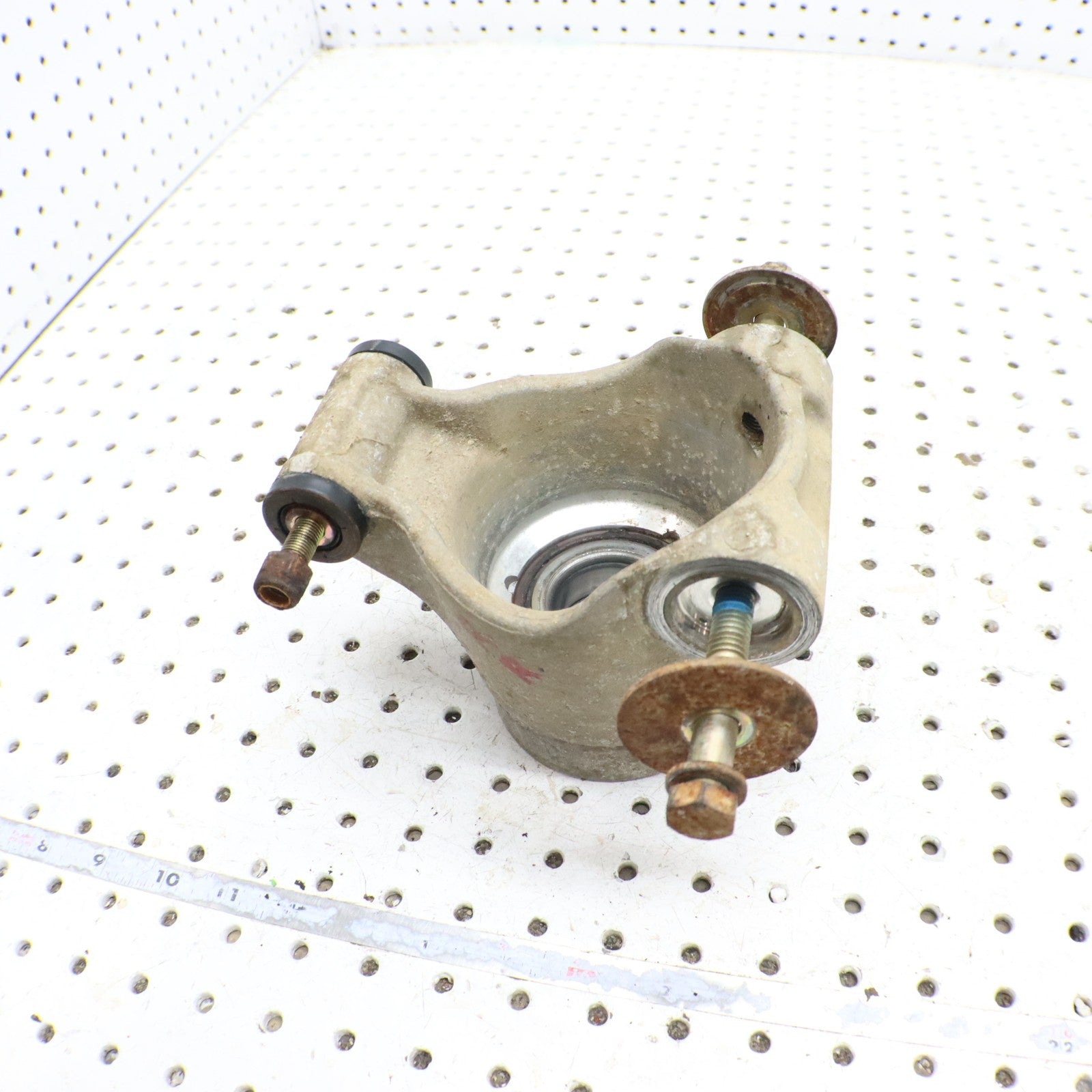 2003 Polaris Sportsman 600 RIGHT Bearing Carrier Knuckle Rear 5133663 5134206