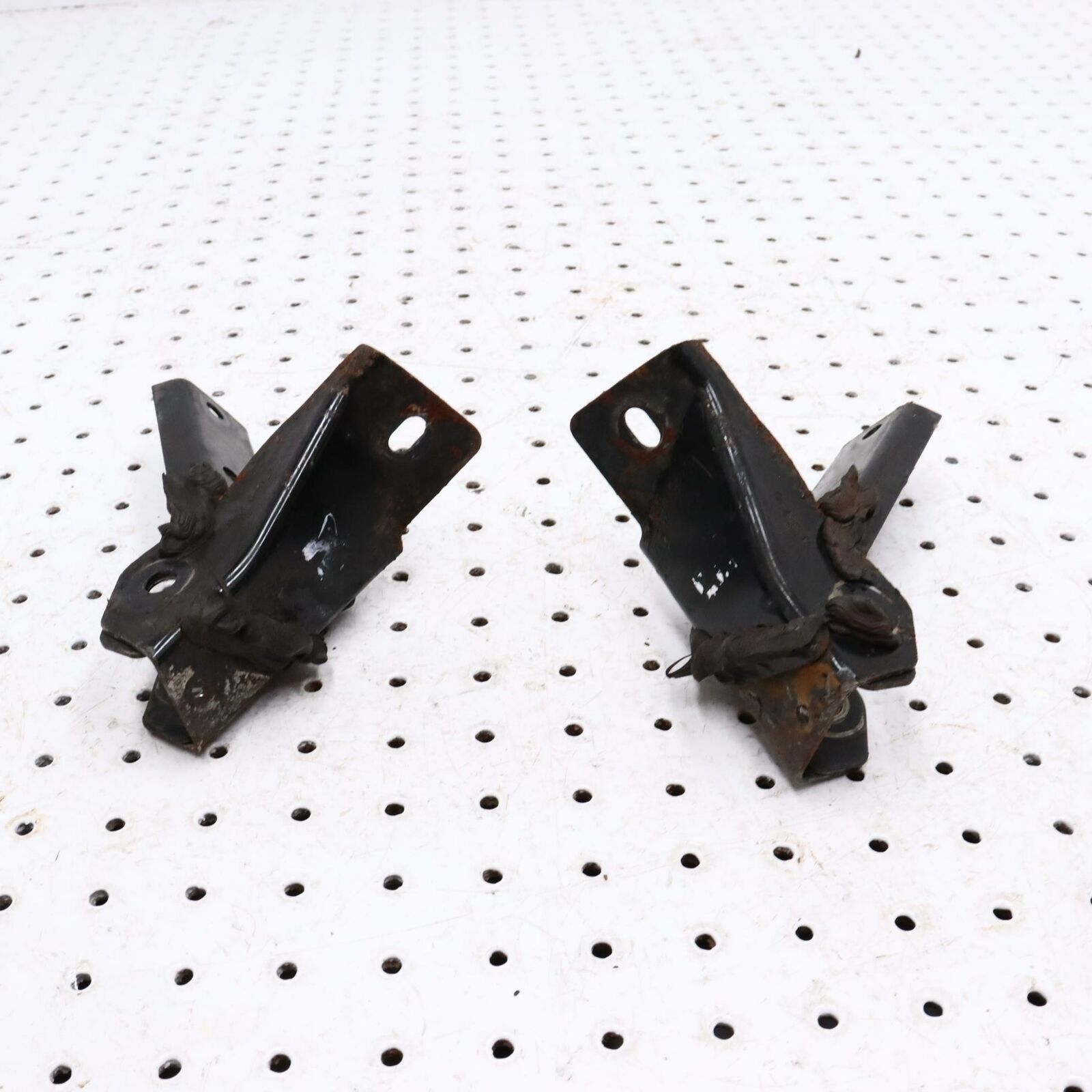 2006 POLARIS CLASSIC 700 FRONT SHOCK TOWERS MOUNTS 1014796-067 1014795-067