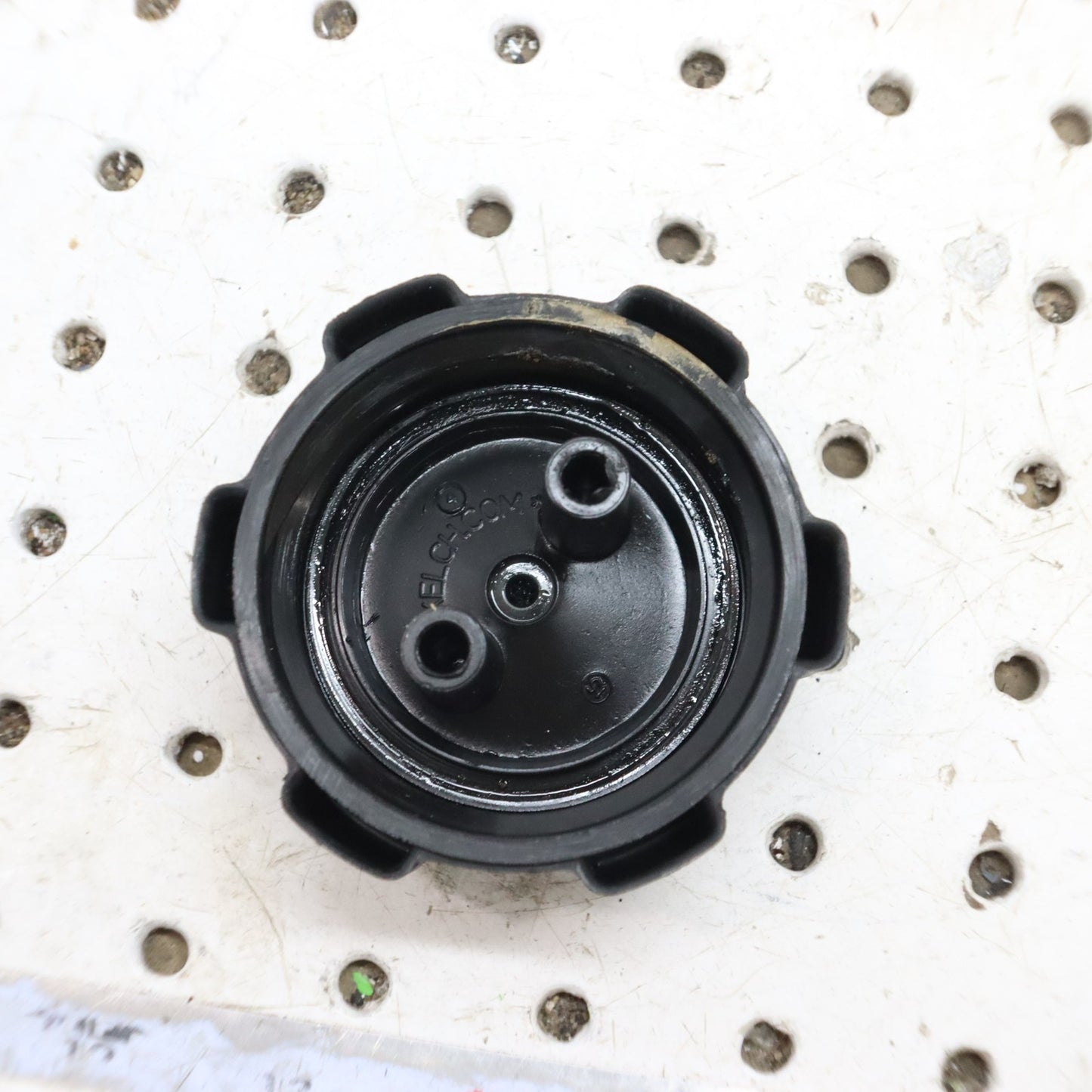 2016 Arctic Cat M8000 Oil Tank Cap Cover Lid 2670-447; 2670-643