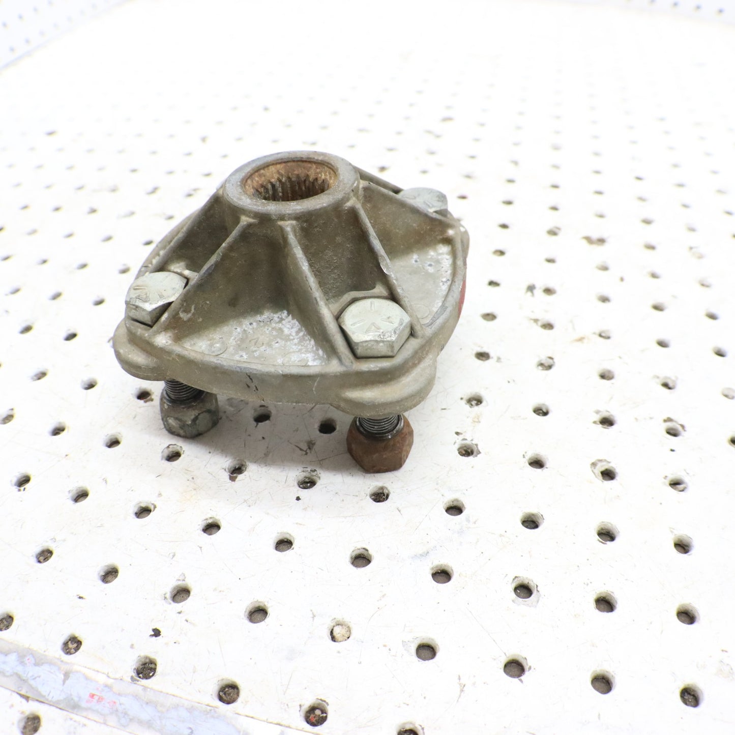 1995 Polaris Xplorer 400 REAR Wheel Hub 2200341
