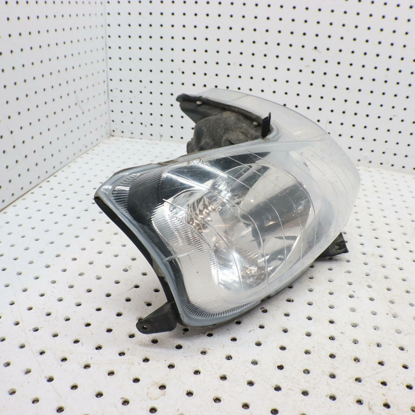 2006 POLARIS RMK 700 FRONT HEAD LIGHT LAMP HEADLIGHT 2410397