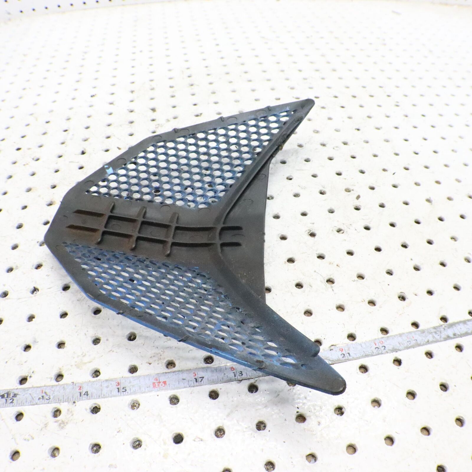 2006 POLARIS FUSION 600 HOOD LOUVER SCREEN VENT COVER 5435838-070