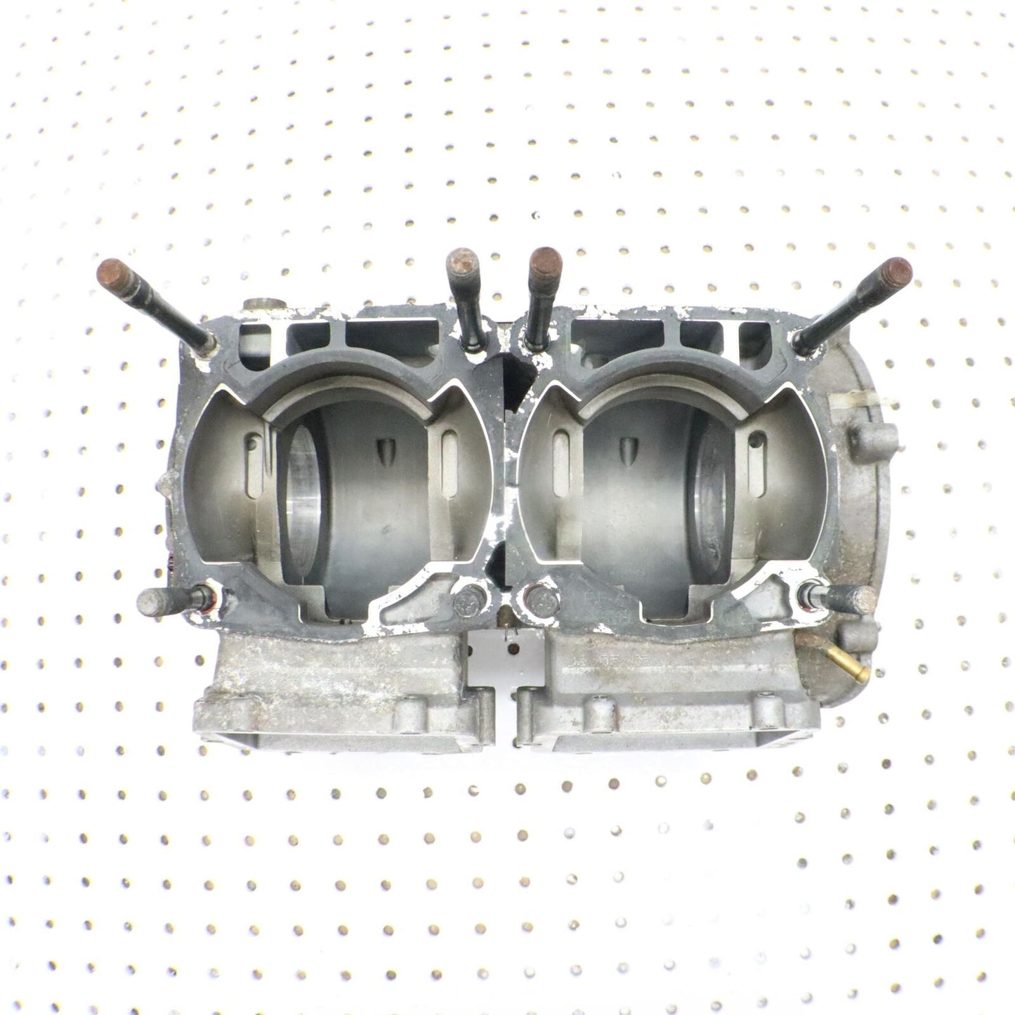 2006 POLARIS FUSION 600 CRANK CASE ENGINE CASE 1202738 2203037