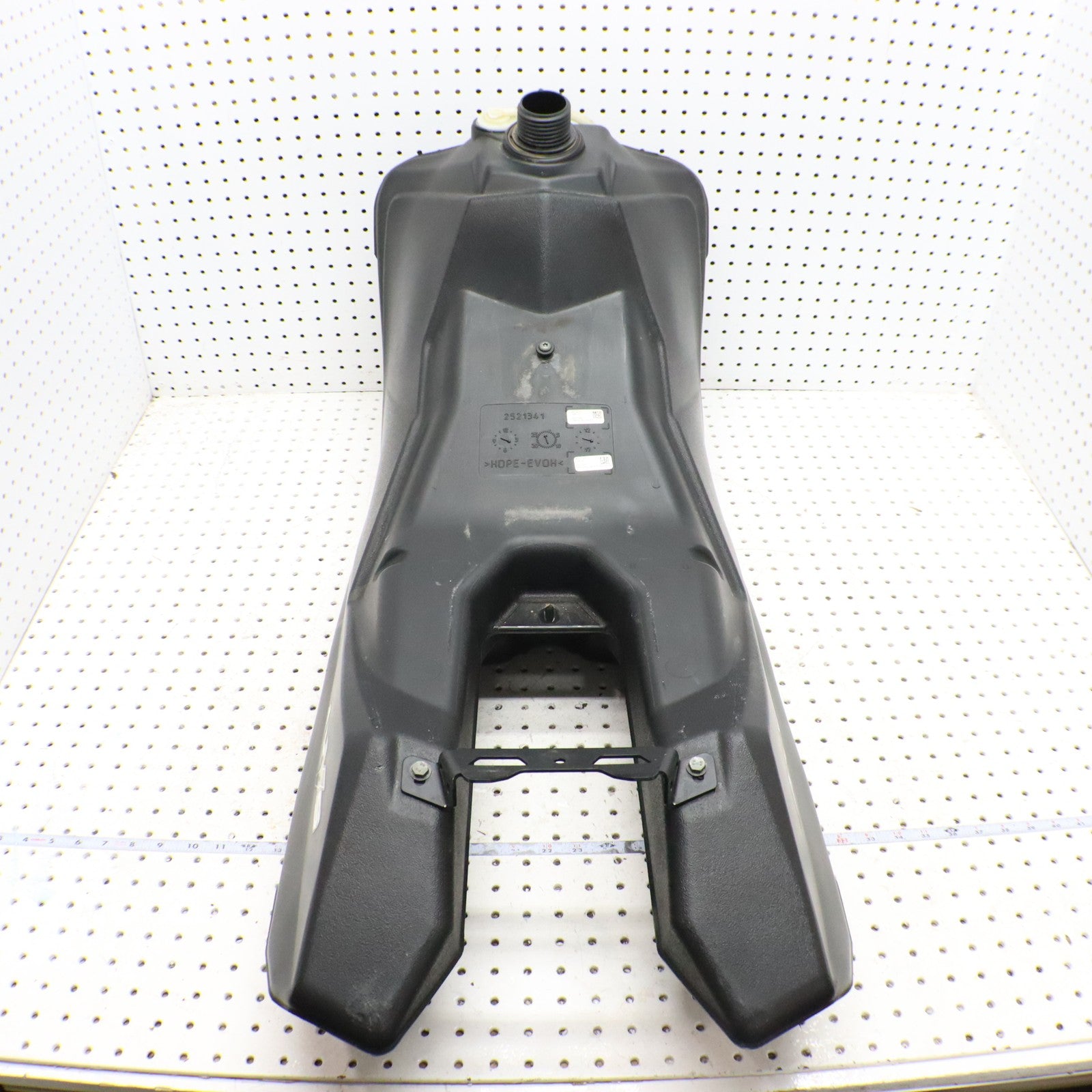 2016 Polaris Rush 800 Gas Tank Fuel Tank 2521341; 2521340