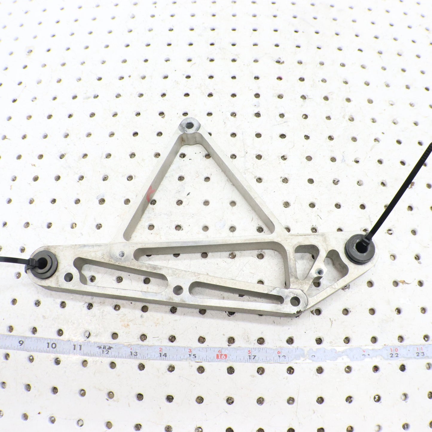 2016 Polaris Rush 800 Side Crank Right Suspension Arm Bracket 5138644 ; 5140959