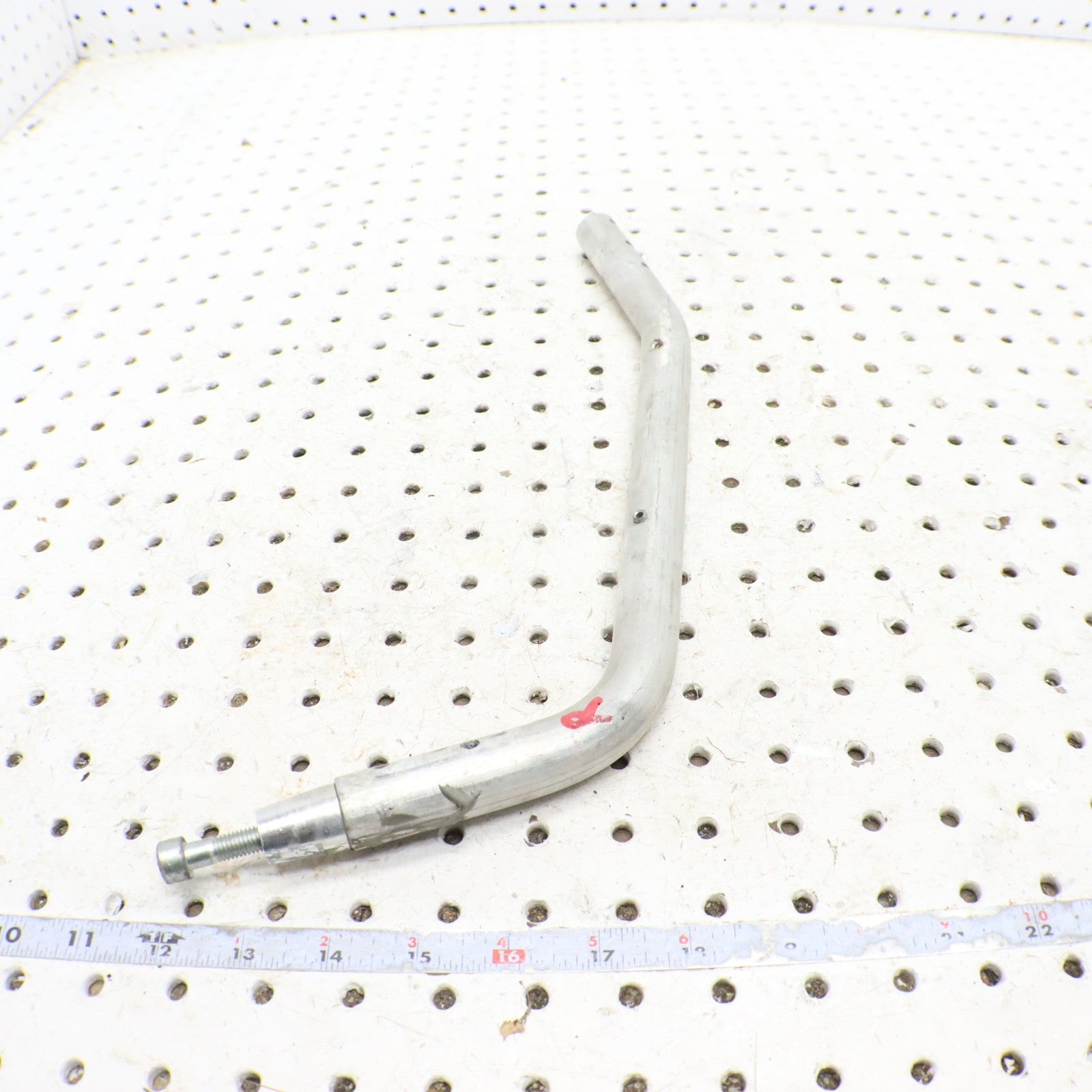 2016 Polaris Rush 800 Tunnel RUNNING BOARD SUPPORT RH 1019179