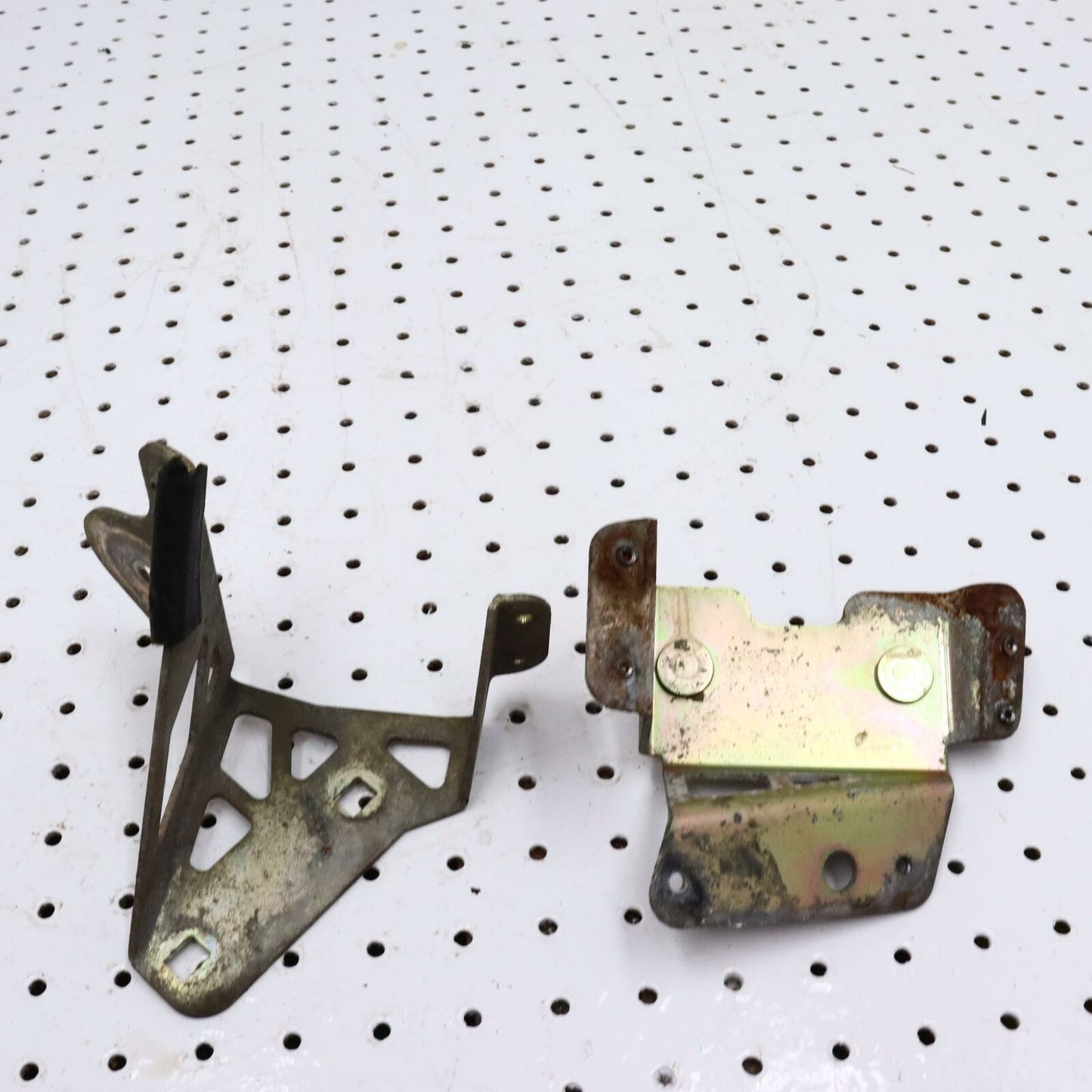 2007 POLARIS IQ 600 STEERING POST BRACKETS 1822856 5250476