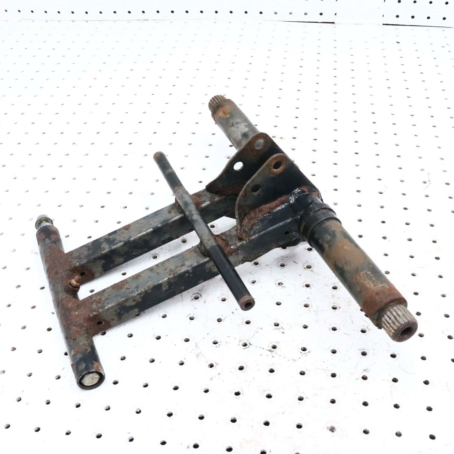 2007 POLARIS IQ 600 REAR BACK SUSPENSION FRONT TORQUE PIVOT ARM 1542136-067