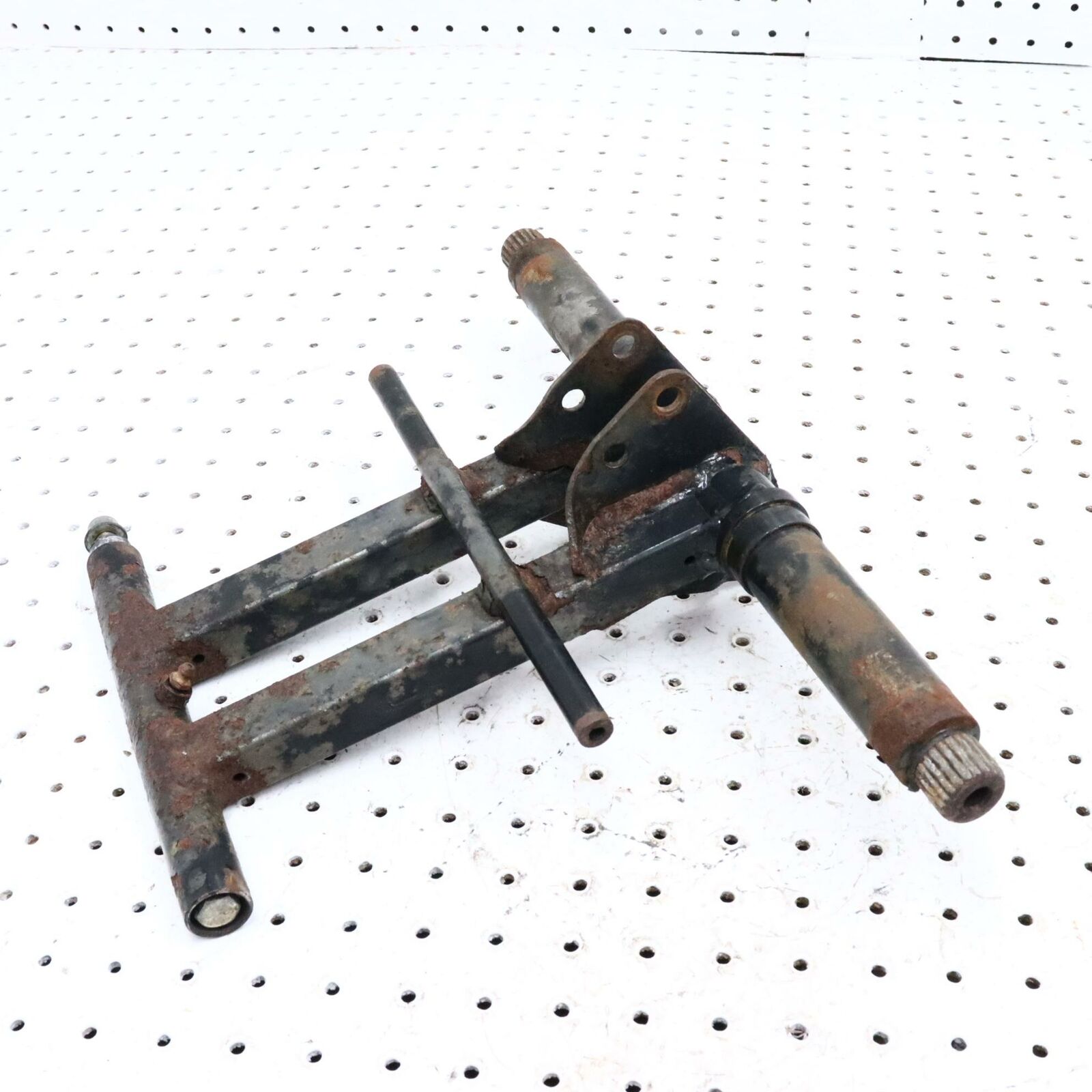 2007 POLARIS IQ 600 REAR BACK SUSPENSION FRONT TORQUE PIVOT ARM 1542136-067