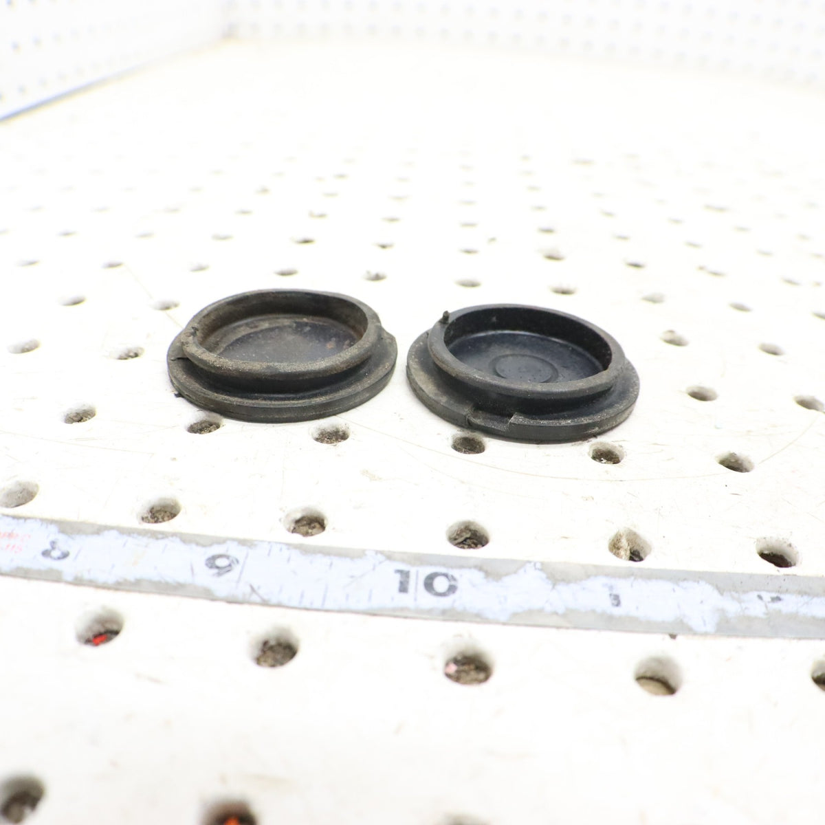 2007 Arctic Cat F6 Idler Wheel Bogie Wheel Cap QTY (2) 1604-952