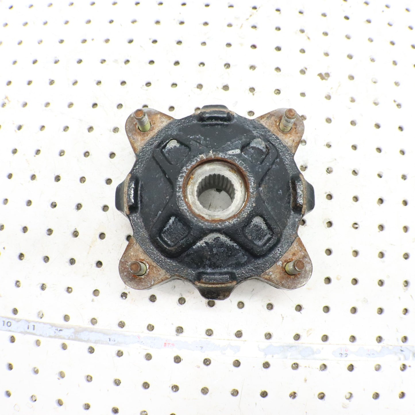 2013 Polaris Ranger 800 Front Wheel Hub 5137659-067