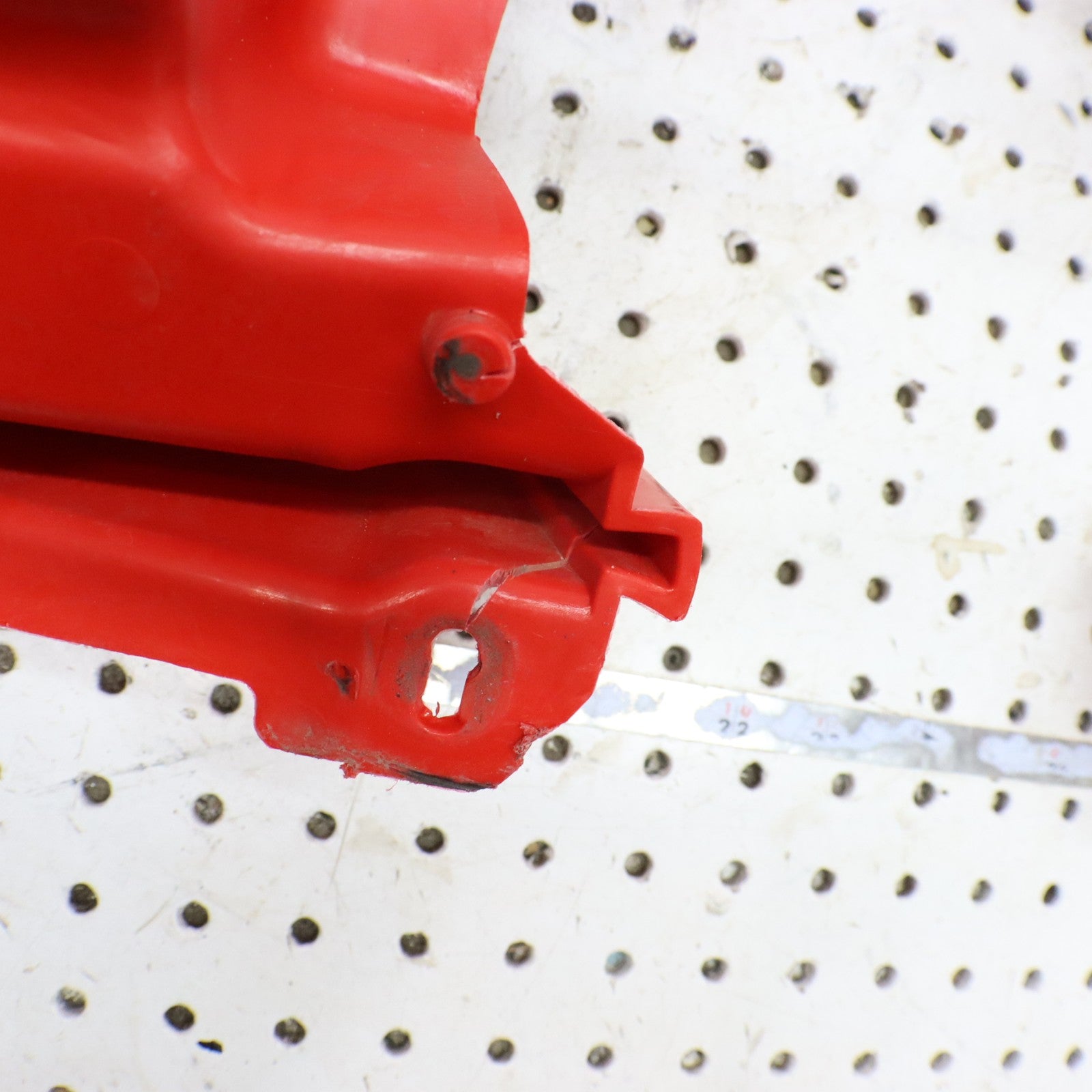 2014 Polaris Sportsman 570 Front Fender 2634162-293; 2636420-293 INDY RED