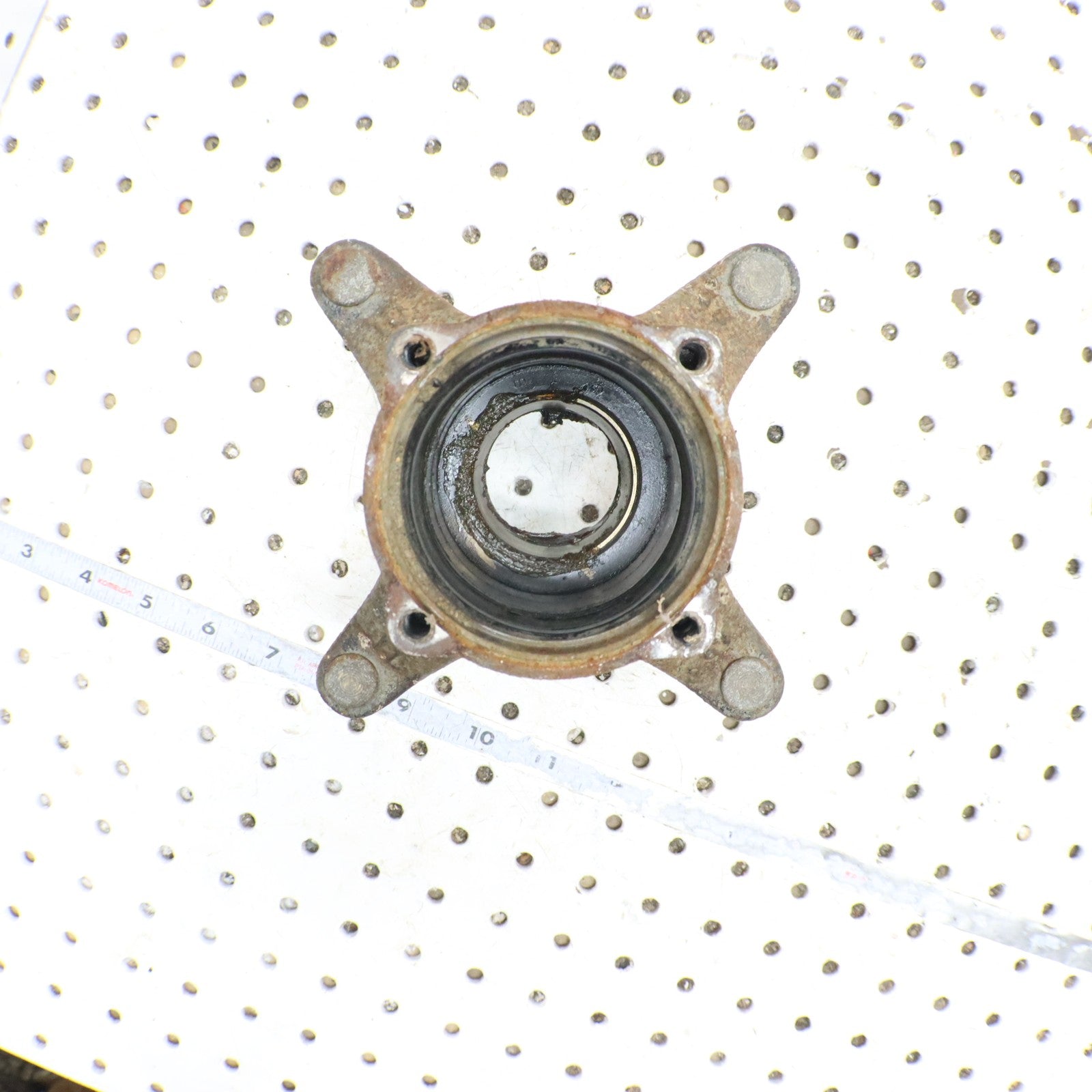 1995 Polaris Xplorer 400 Wheel Hub FRONT 1520243; 2202595  