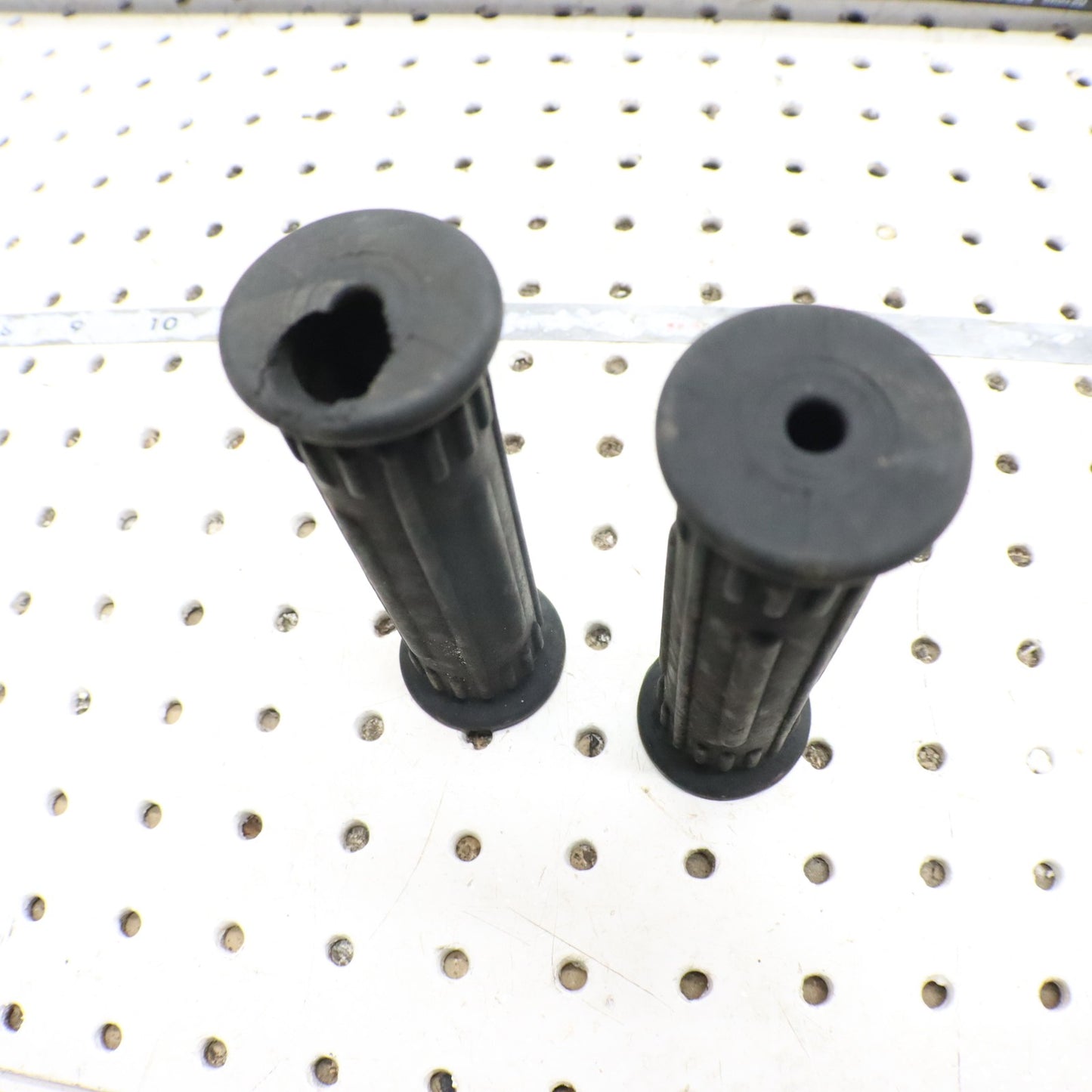 1995 Polaris Xplorer 400 Handlebar Grips 5431030 5433834-070