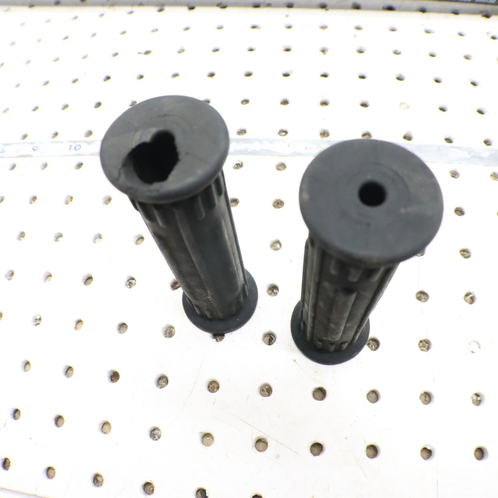 1995 Polaris Xplorer 400 Handlebar Grips 5431030 5433834-070
