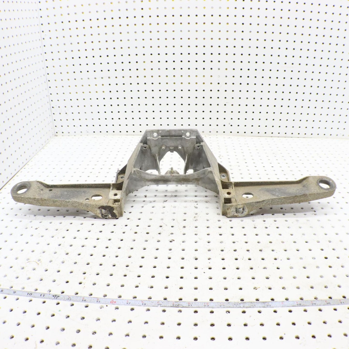 2013 POLARIS SPORTSMAN 550 BULKHEAD FRAME SUPPORT RACK MOUNT  5632354