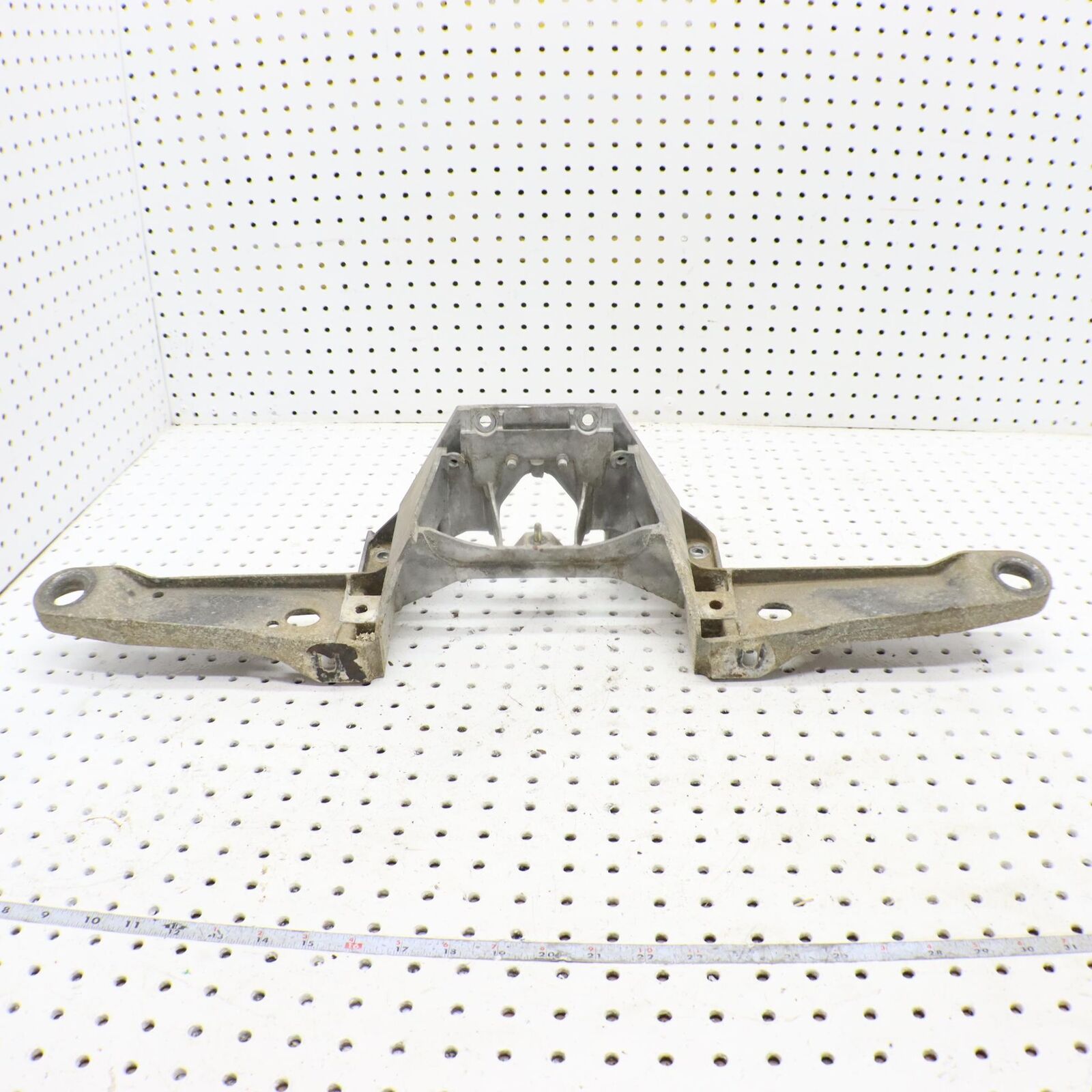 2013 POLARIS SPORTSMAN 550 BULKHEAD FRAME SUPPORT RACK MOUNT  5632354