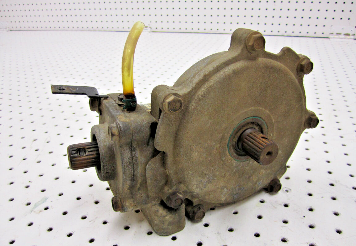 2000 POLARIS MAGNUM 500 4X4 GEAR CASE FRONT 1341253