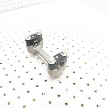 2016 SUZUKI KING QUAD 500 HANDLEBAR CLAMP 56211-09F00-291 56211-31G10 