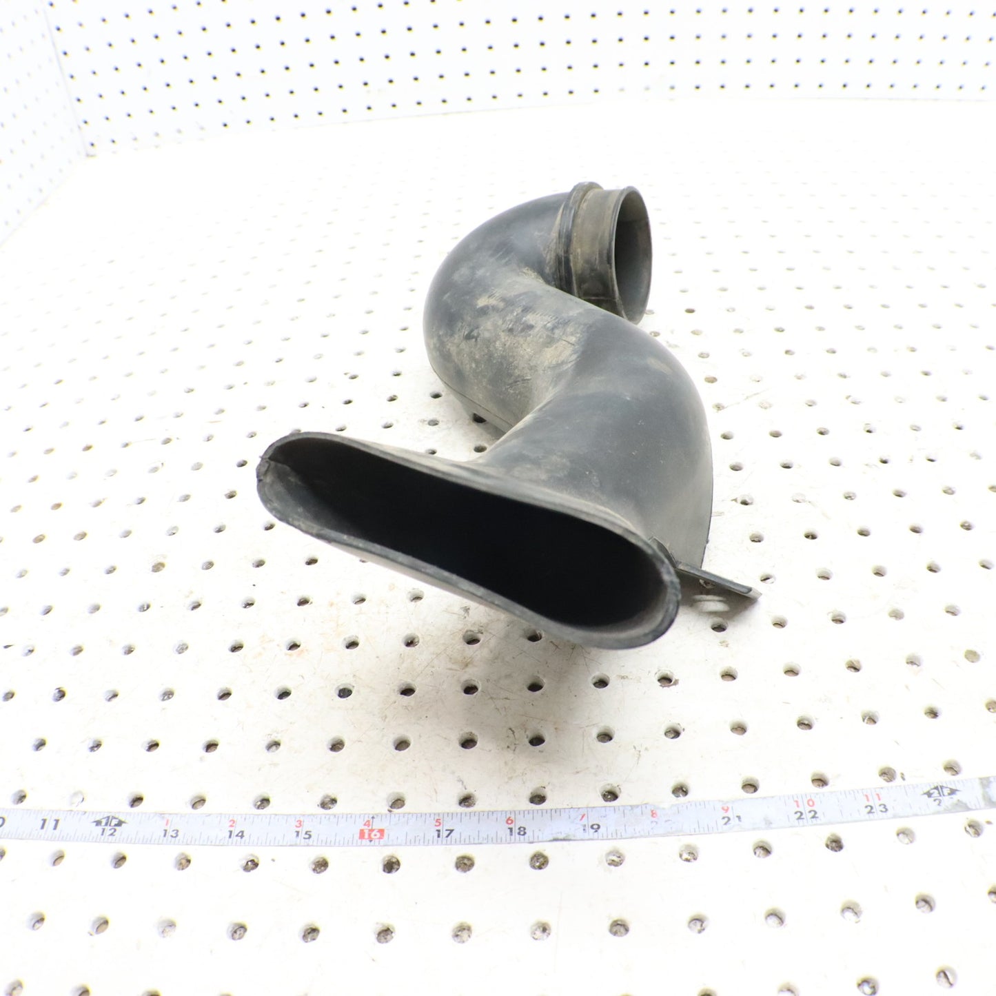 2009 Polaris Rzr 800 Clutch Outlet Duct  5436568
