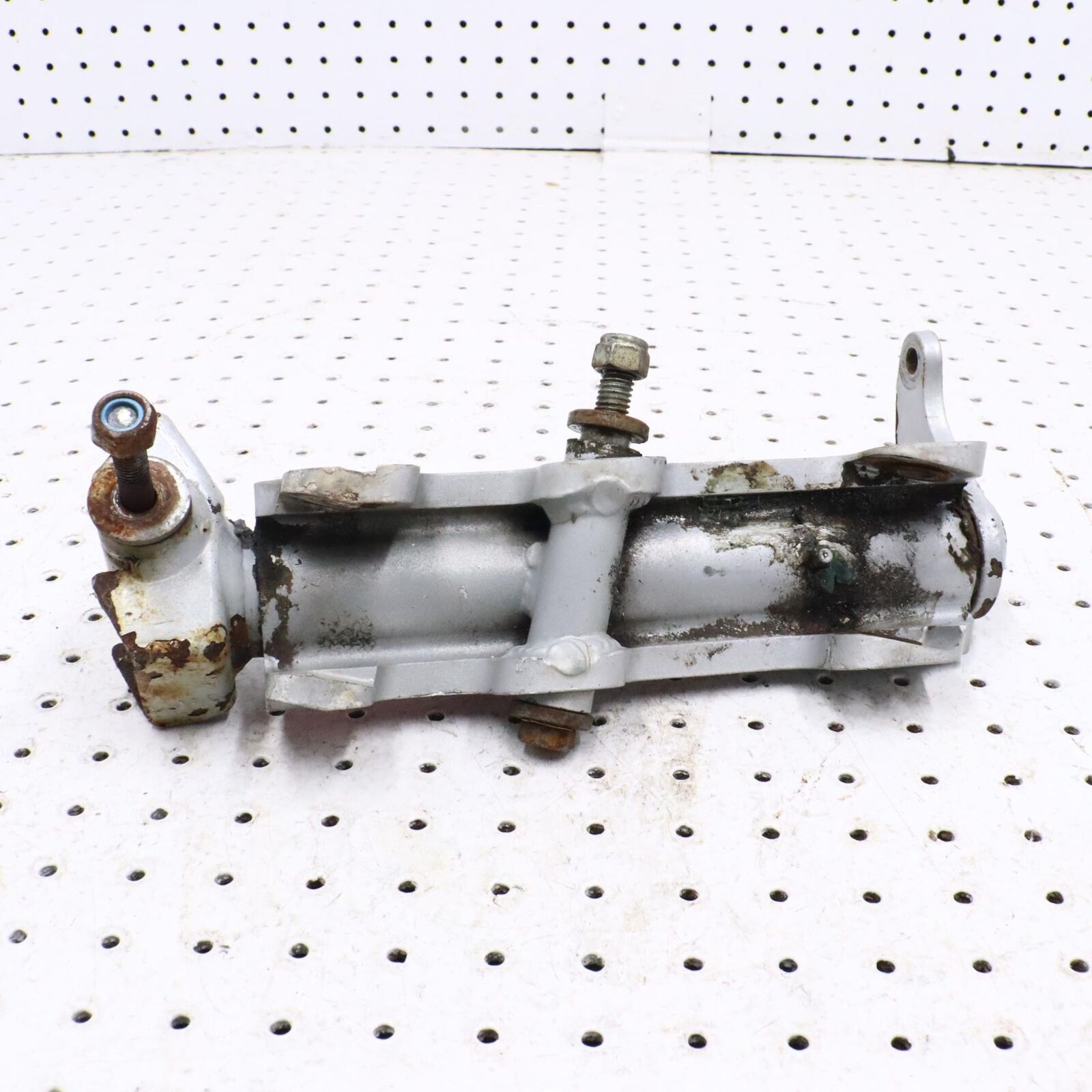 2002 ARCTIC CAT ZR 600 LEFT FRONT STEERING ARM SPINDLE KNUCKLE 0703-661