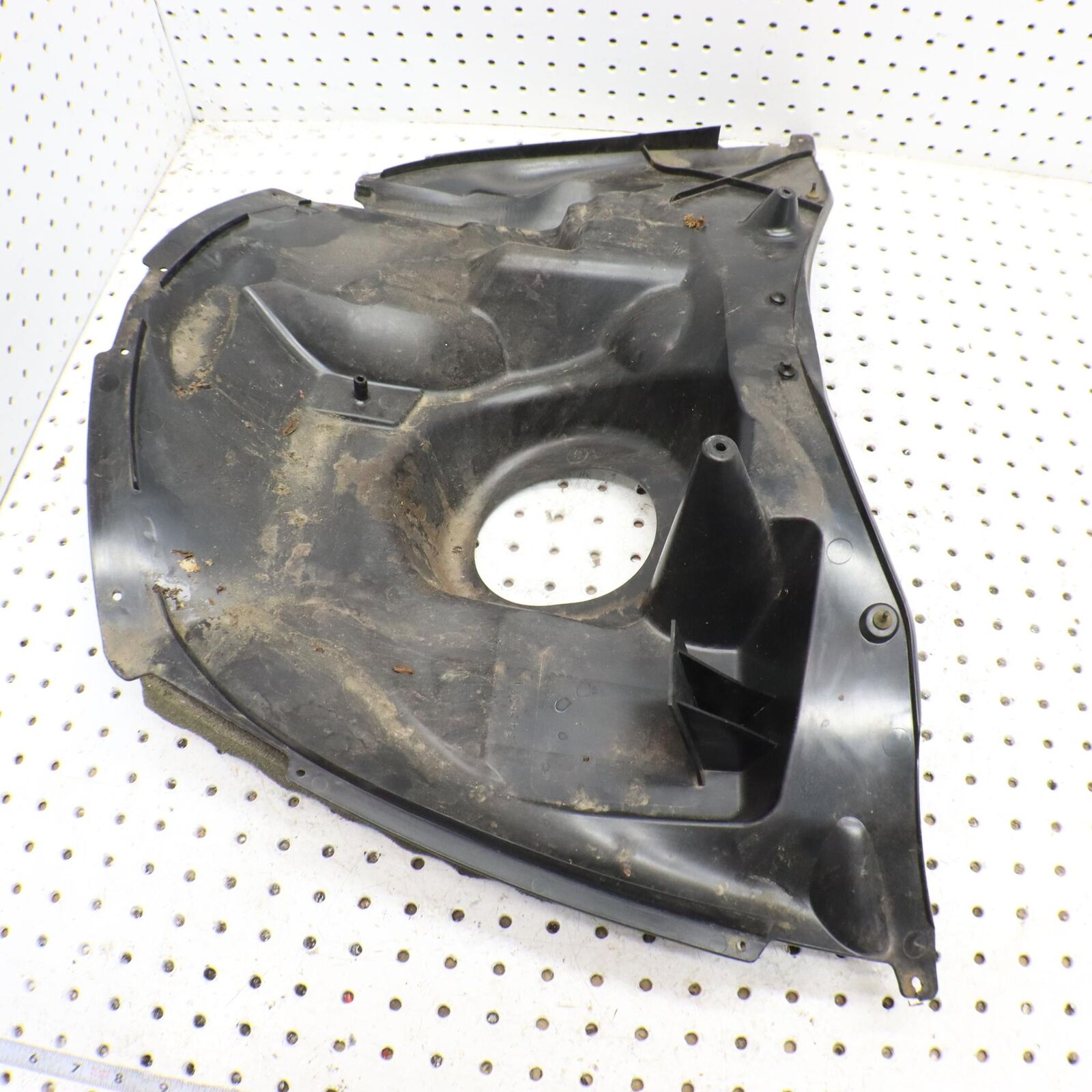2006 POLARIS FUSION 600 HEAD LIGHT ACCESS COVER HOOD PLENUM 2633251