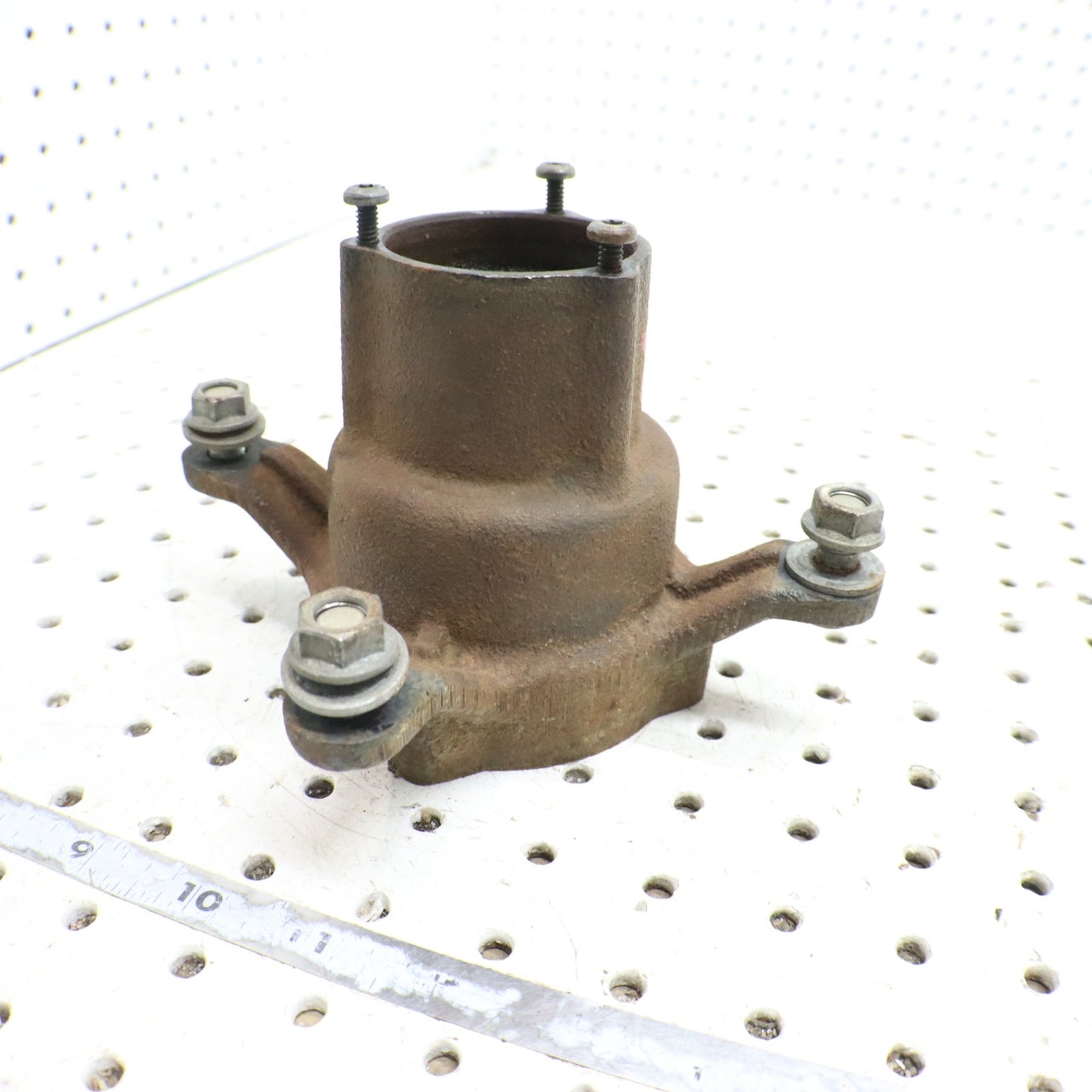 1995 Polaris Xplorer 400 Wheel Hub FRONT 1520243; 2202595  