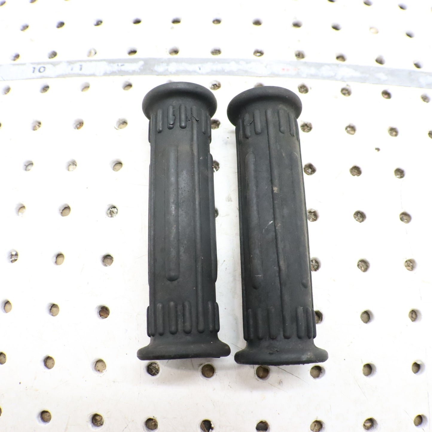 1995 Polaris Xplorer 400 Handlebar Grips 5431030 5433834-070