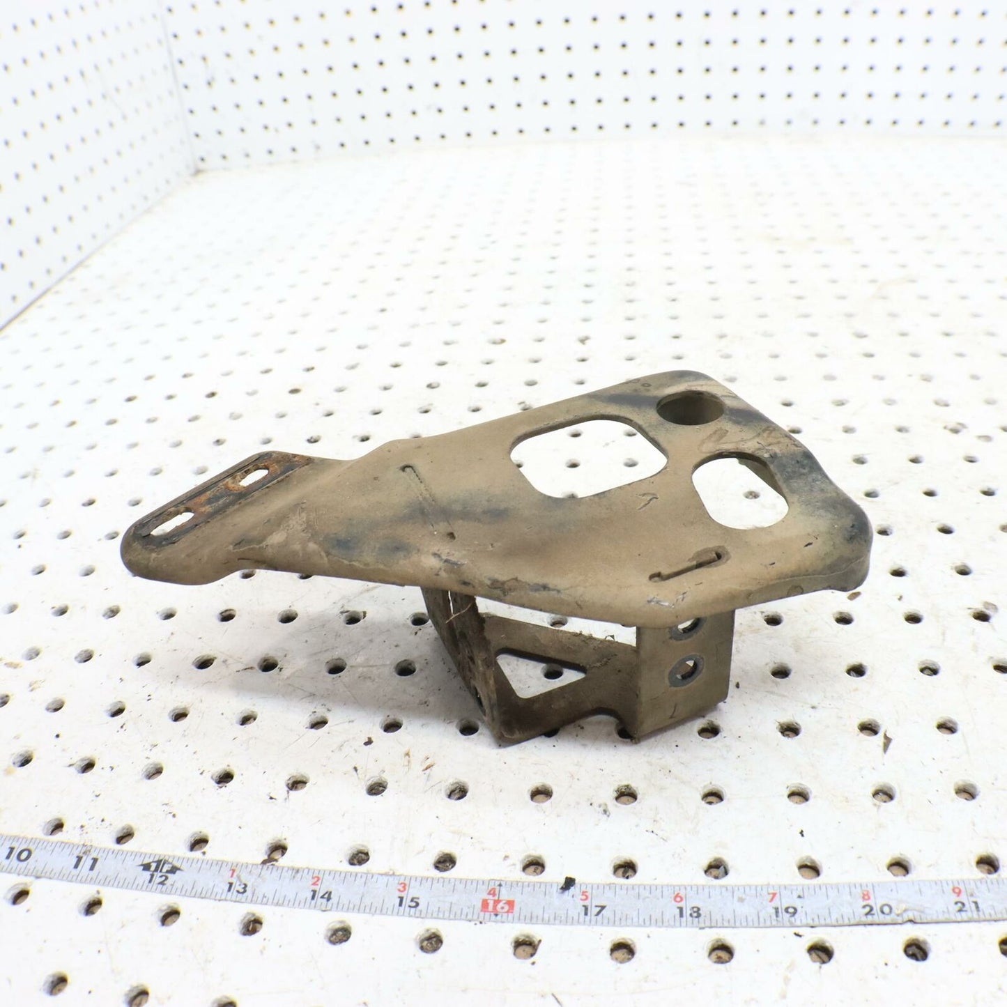 2000 POLARIS MAGNUM 325 SHIFTER BRKT, BLK 1012822-067