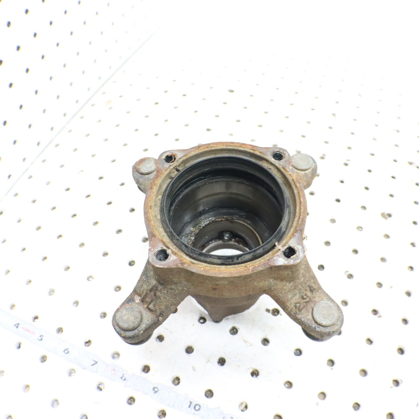 1995 Polaris Xplorer 400 Wheel Hub FRONT 1520243; 2202595  