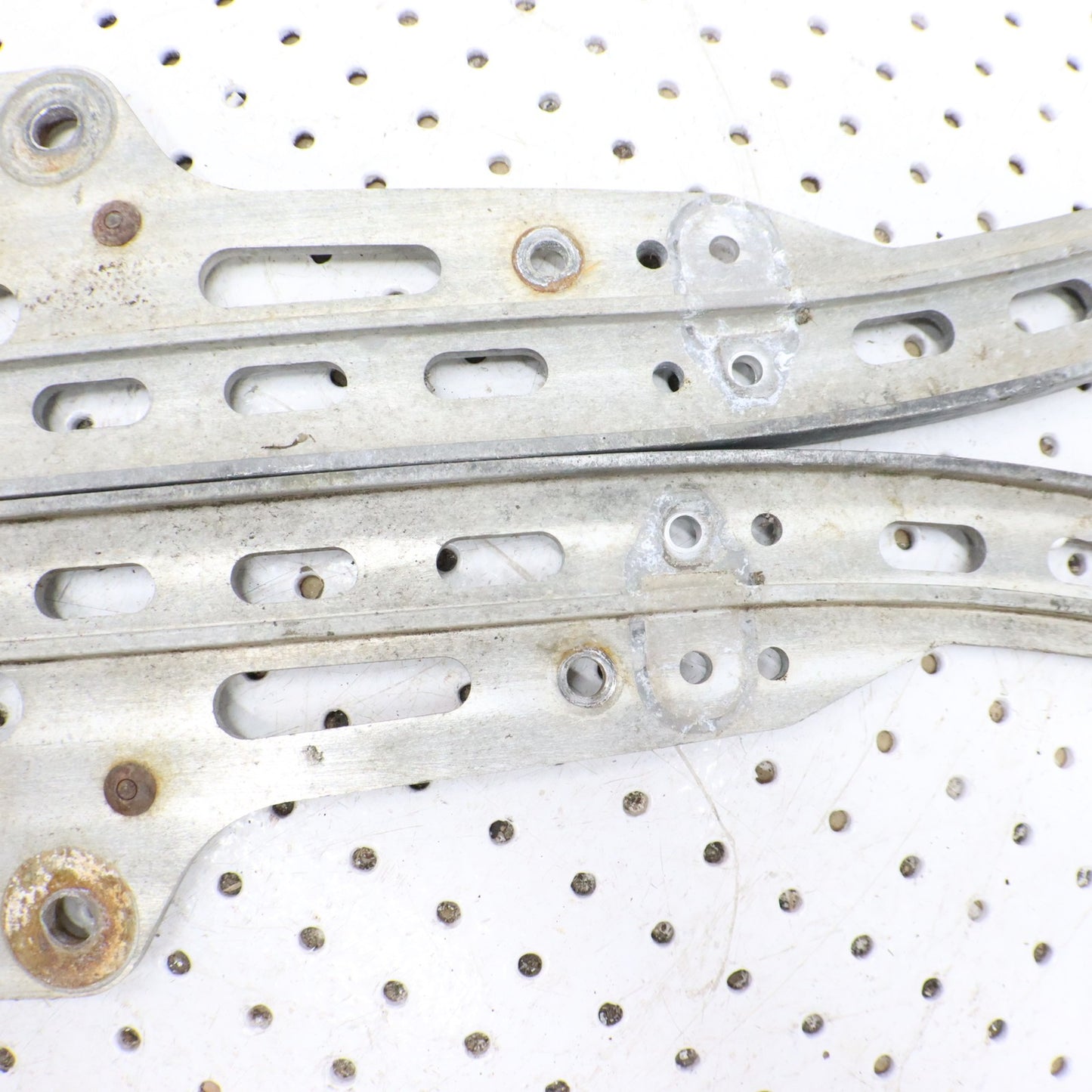 2007 Polaris Iq 600 Slide Rails L & R  1542130 ; 1542131 