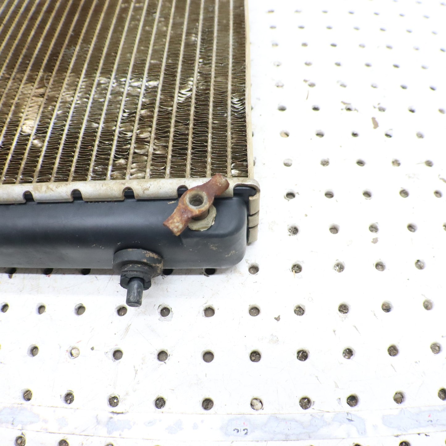 1998 Polaris Xplorer 400l Radiator 1240015