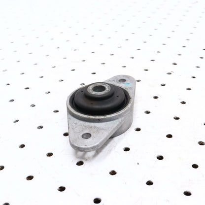 2006 POLARIS CLASSIC 700 ENGINE MOTOR MOUNT BRACKET 3021752