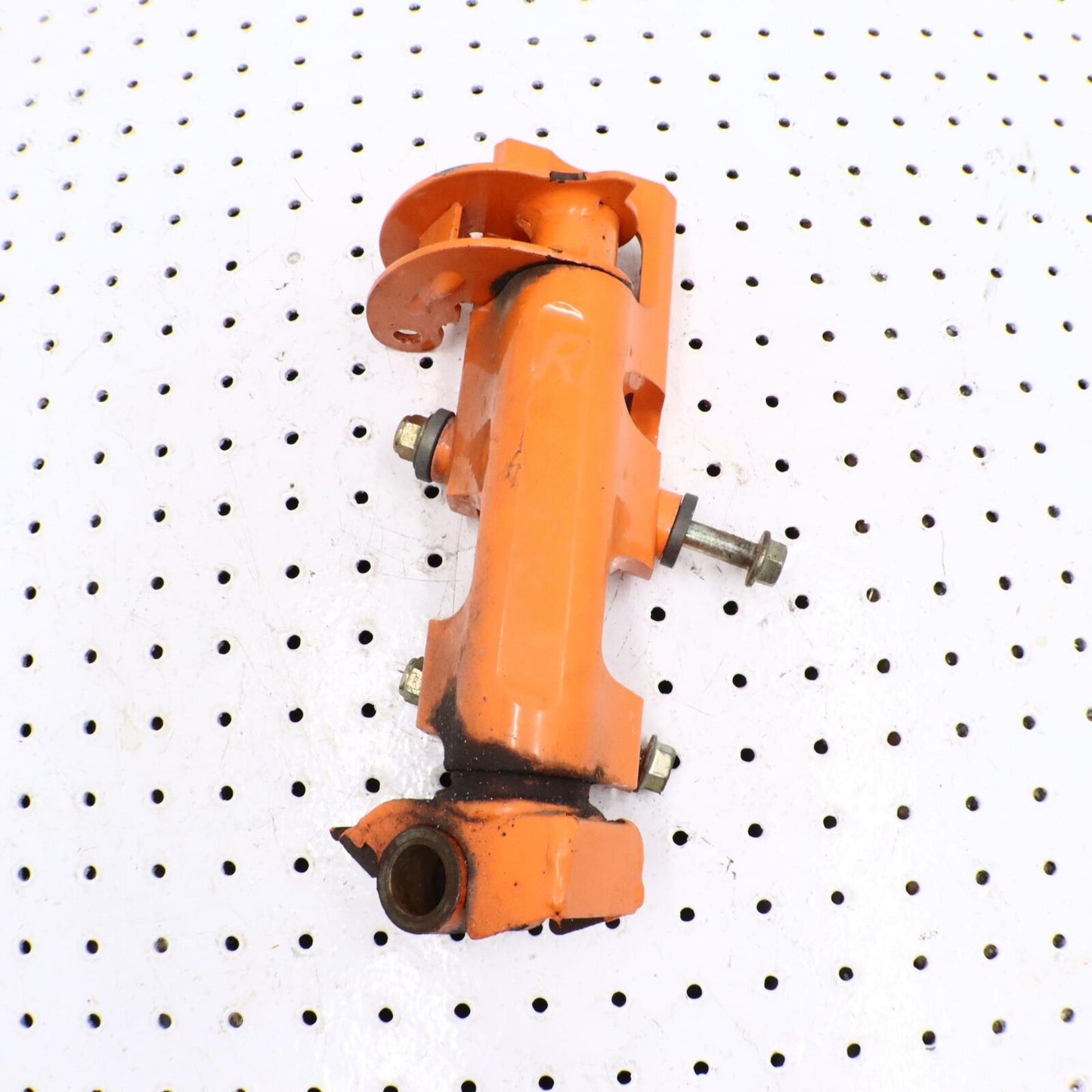 2011 ARCTIC CAT M8 RIGHT FRONT STEERING ARM SPINDLE KNUCKLE 2703-724 