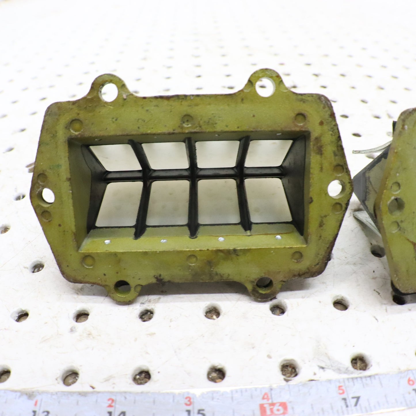 2009 Arctic Cat Crossfire R 8 Intake Reed Block Reeds 3007-534 GOOD