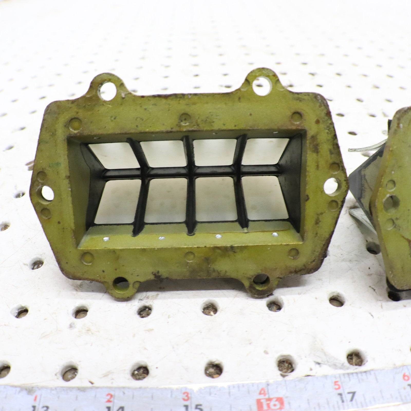 2009 Arctic Cat Crossfire R 8 Intake Reed Block Reeds 3007-534 GOOD