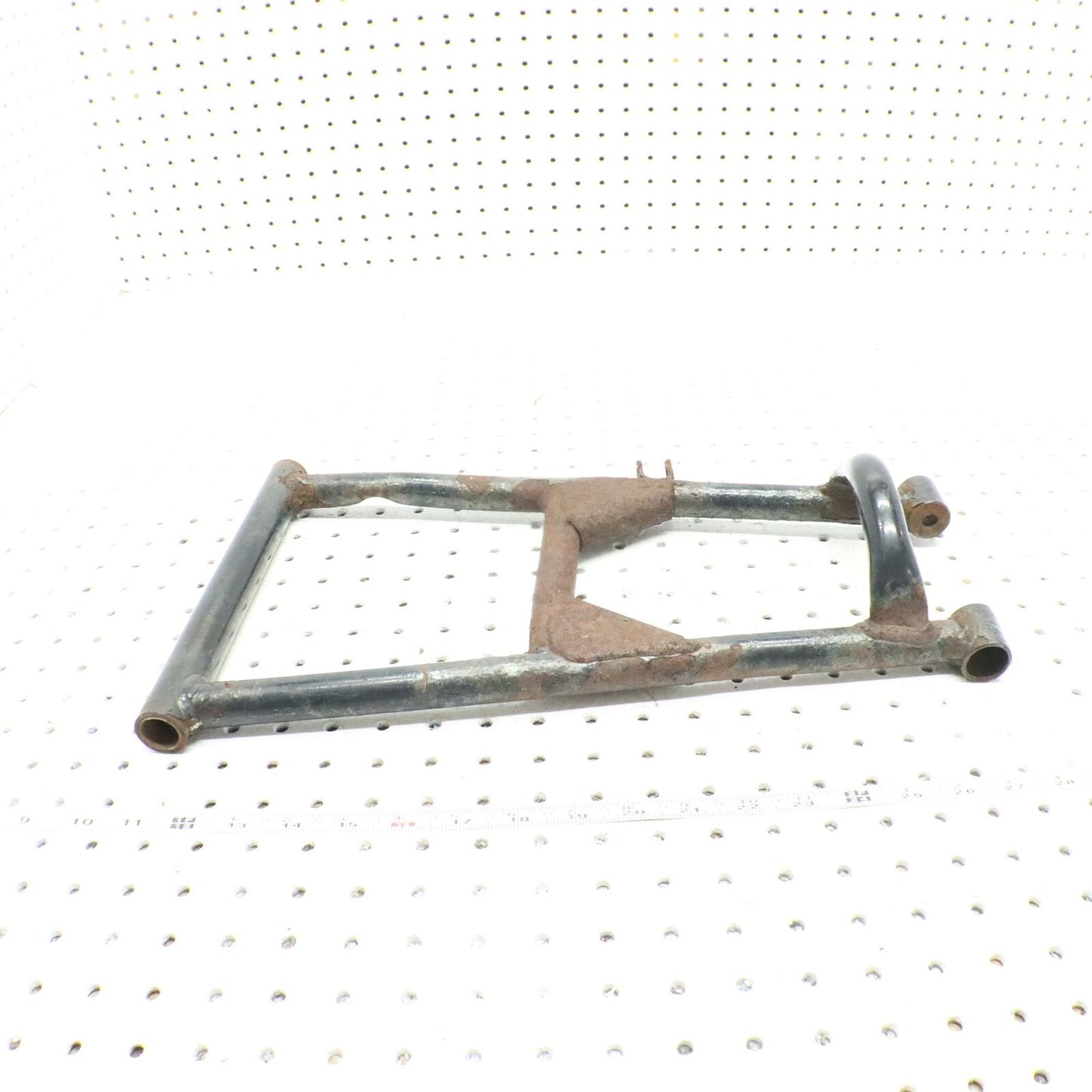 2002 ARCTIC CAT ZR 500 LEFT FRONT LOWER SUSPENSION CONTROL A ARM 0703-847 DENTED