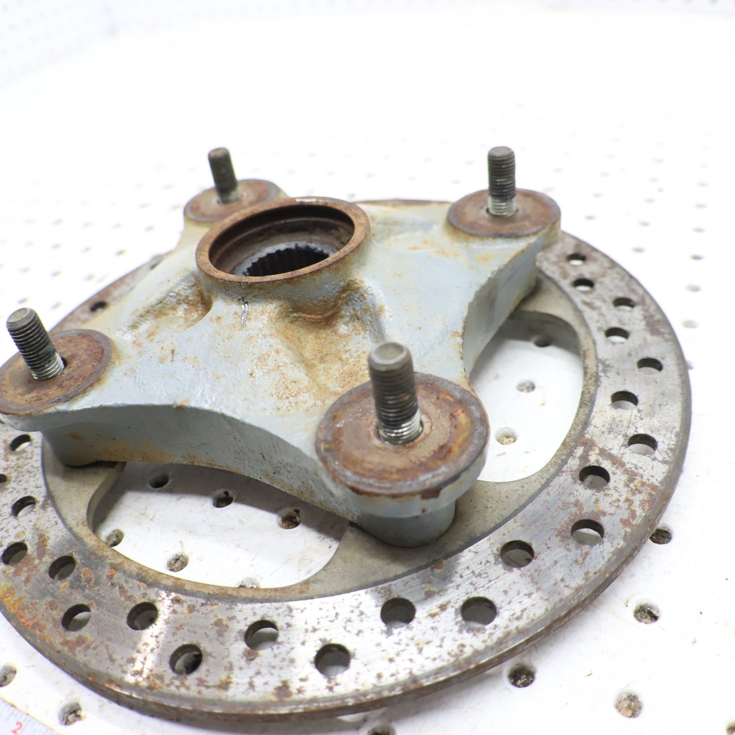 2009 Polaris Sportsman Xp 850 Wheel Hub REAR 5136295; 5136946 