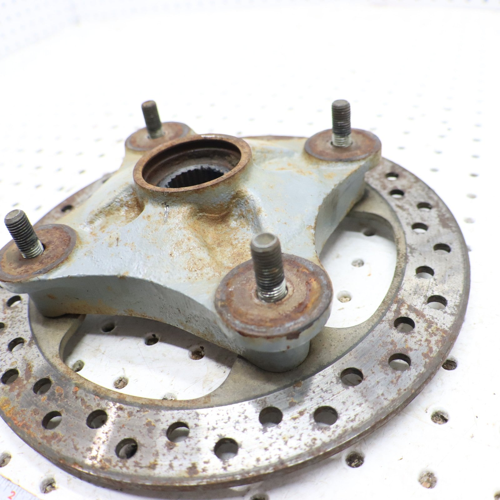 2009 Polaris Sportsman Xp 850 Wheel Hub REAR 5136295; 5136946 