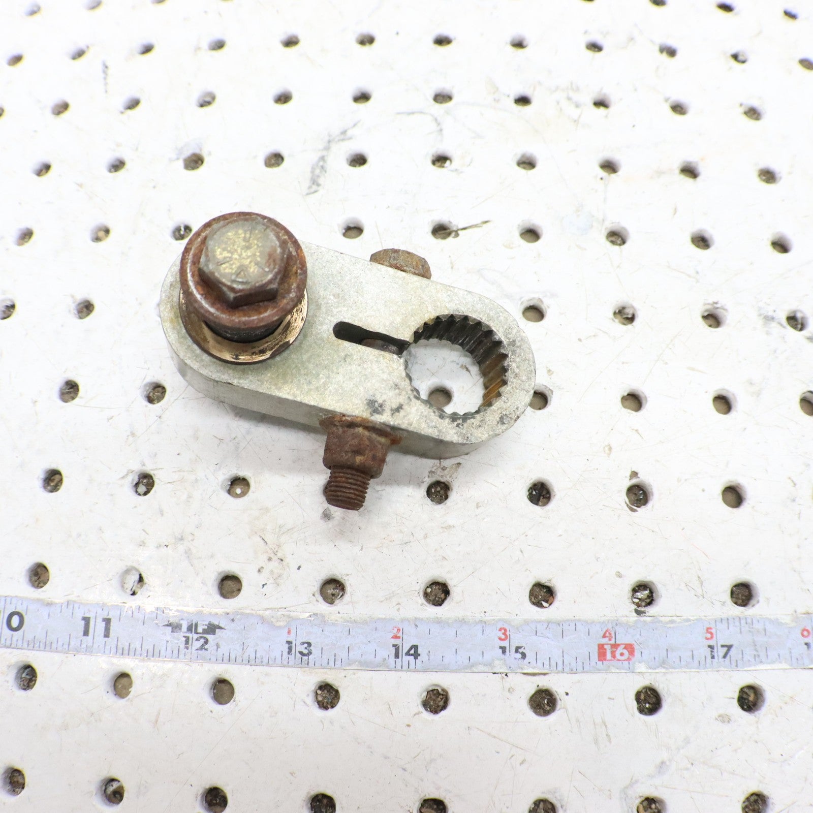 2007 Polaris Iq 600 Rear Arm 1541967; 3514331; 5134046