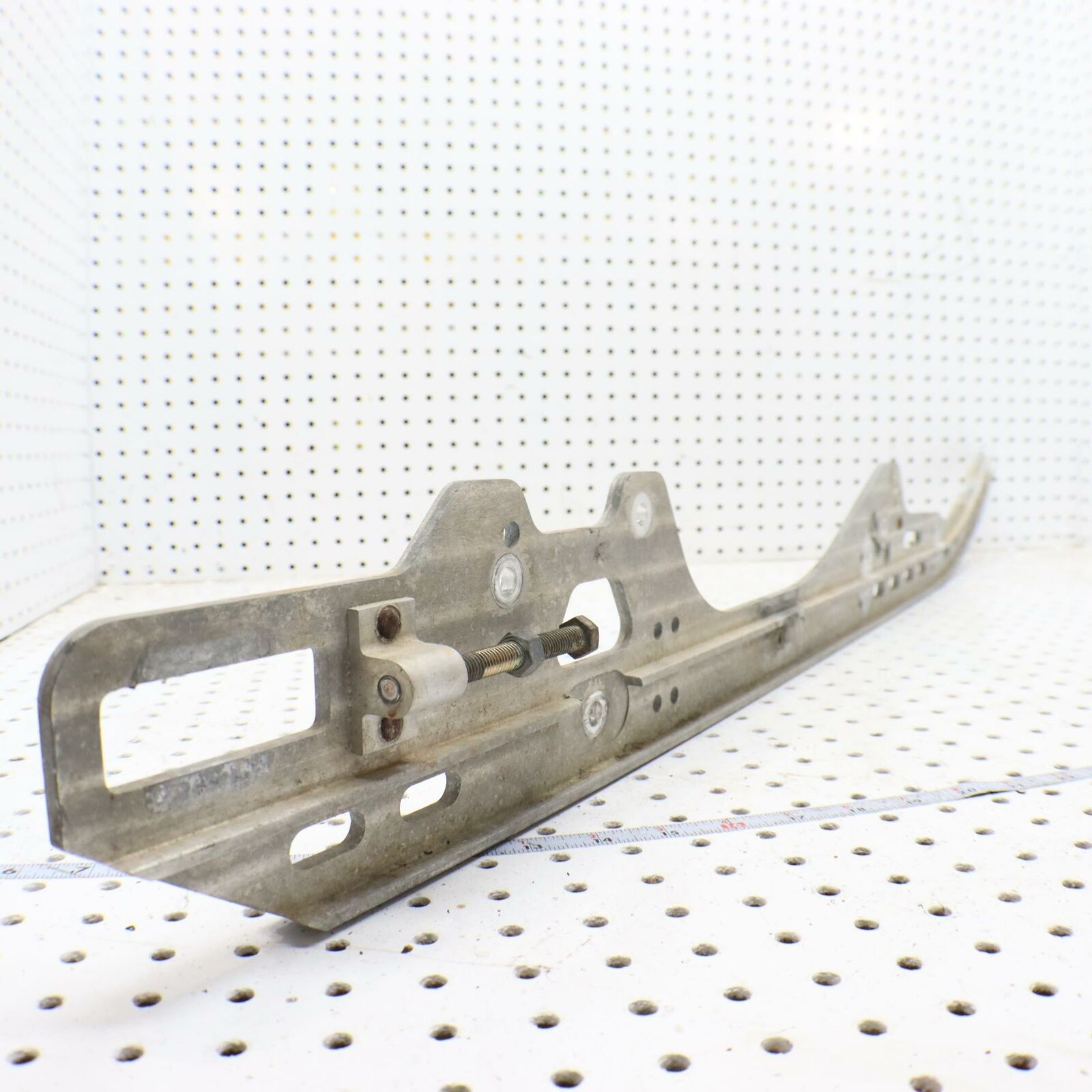 2007 POLARIS IQ 600 RIGHT SLIDING SKID FRAME SUSPENSION RAIL 1542131