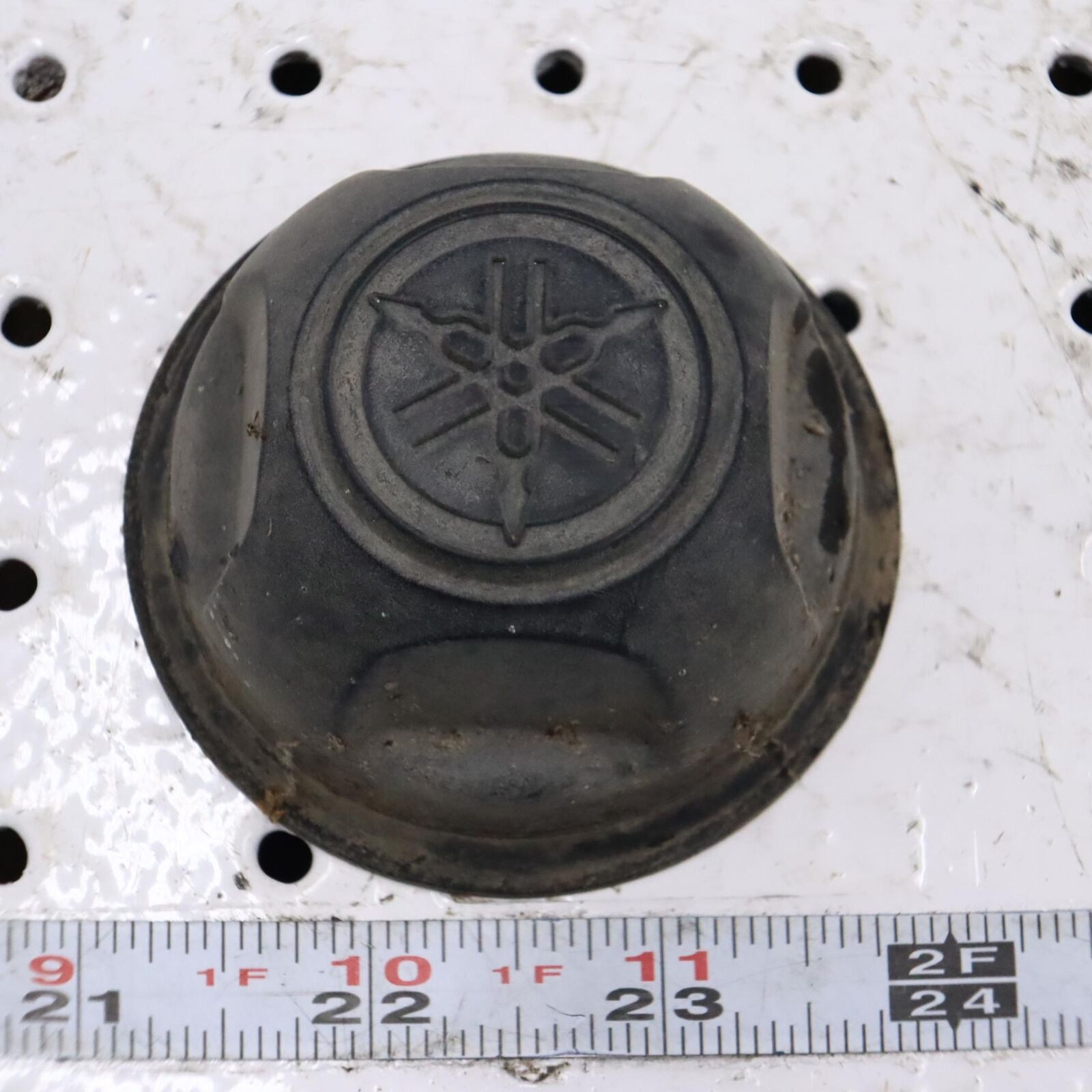 2013 YAMAHA GRIZZLY 700 WHEEL HUB DUST CAP COVER 1HP-F512A-00-00 