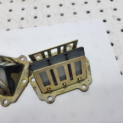 2002 ARCTIC CAT ZR 600 INTAKE REED BLOCK ASSEMBLY 3005-124
